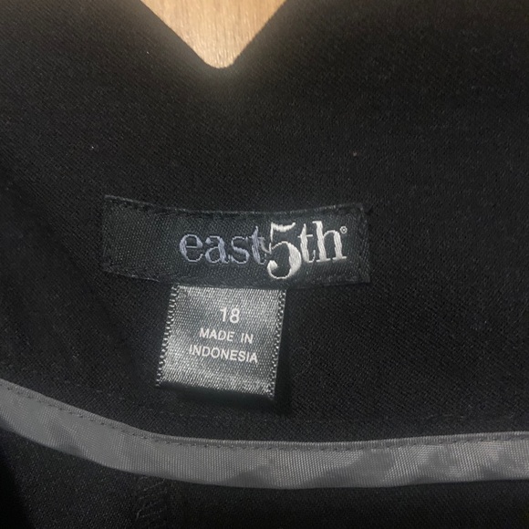 Skirt - Picture 2 of 2